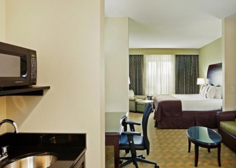 By Ihg